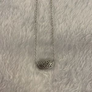 Elisa Silver Pendant necklace in Silver filigree
